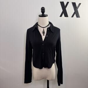 Aritzia Wilfred Black Cropped Button Up Minimal Indie Chic M